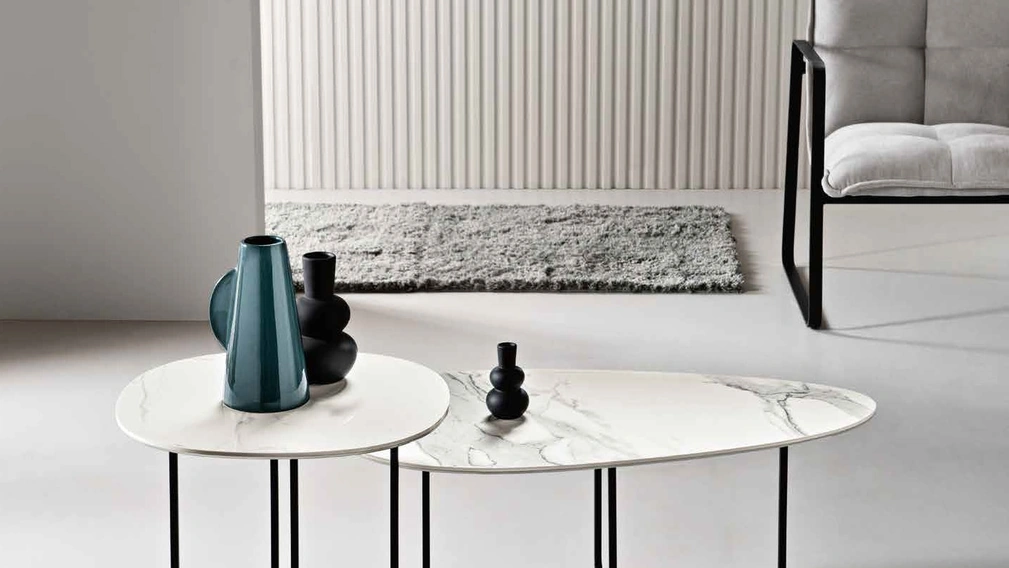 Tavolino in ceramica effetto marmo Ginni di Capodarte