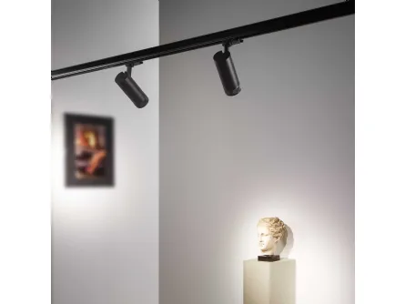 Lampada Eos faretto montato su binario di Ideal Lux