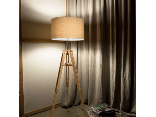 Lampada da tavolo Lawyer in metallo finitura ottone e diffusore in vetro soffiato e incamiciato di Ideal Lux