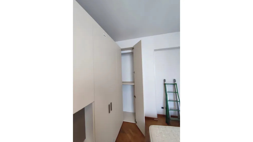 Armadio su Misura Sotto Trave: L’Eccellenza Sartoriale di VivaCasa a Nettuno