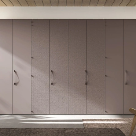 Armadio ad ante battenti Liscia Night 08 in laccato opaco Argilla e Argilla Intreccio di Orme