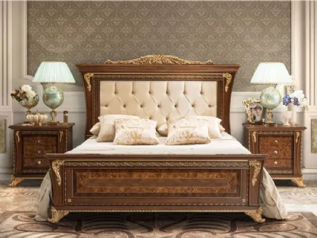 Comodino in legno con decorazioni in foglia d'oro Aida di Mobil Più