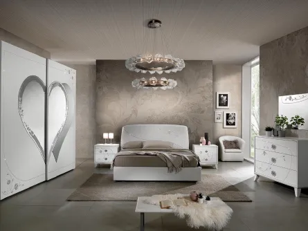 Comodino in laccato opaco con decorazioni Nancy di Mobil Più