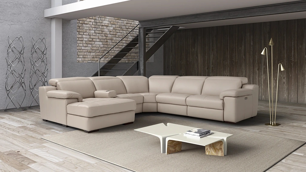 Divano angolare con penisola California di Delta Salotti