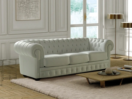 Divano classico Chester di Delta Salotti