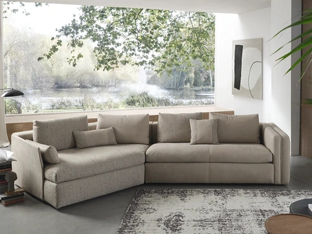 Divano in tessuto Hermes di Delta Salotti