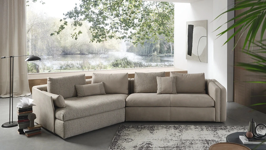 Divano in tessuto Hermes di Delta Salotti