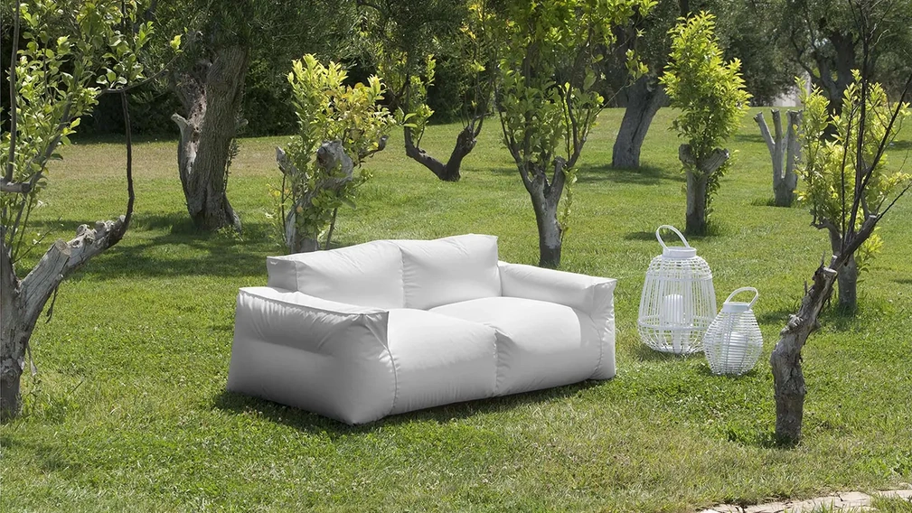 Divano in tessuto imbottito Tribù di Delta Salotti