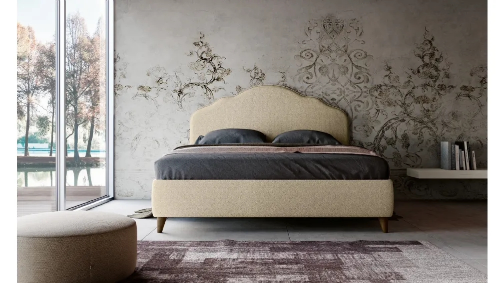 Letto dal design classico in tessuto imbottito con testiera sagomata Barcellona di Imab