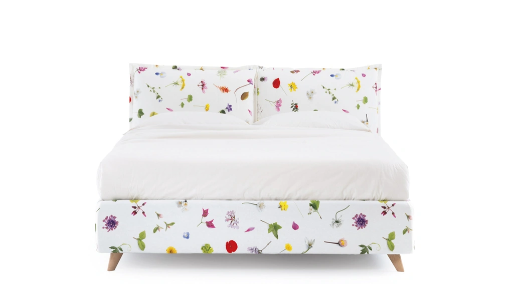 Letto in tessuto a fiori con contenitore So Wild di Noctis
