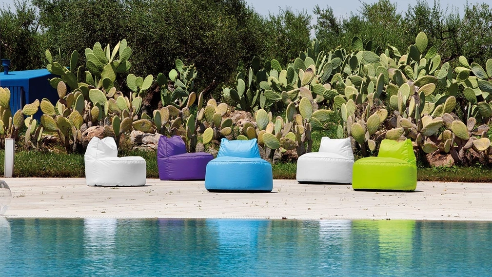 Poltroncina in tessuto Frog di Delta Salotti