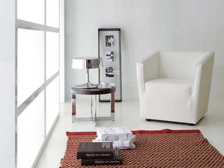 Poltroncina in pelle Sally di Delta Salotti