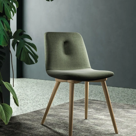 Sedia in tessuto con gambe in legno Gemma di Orme