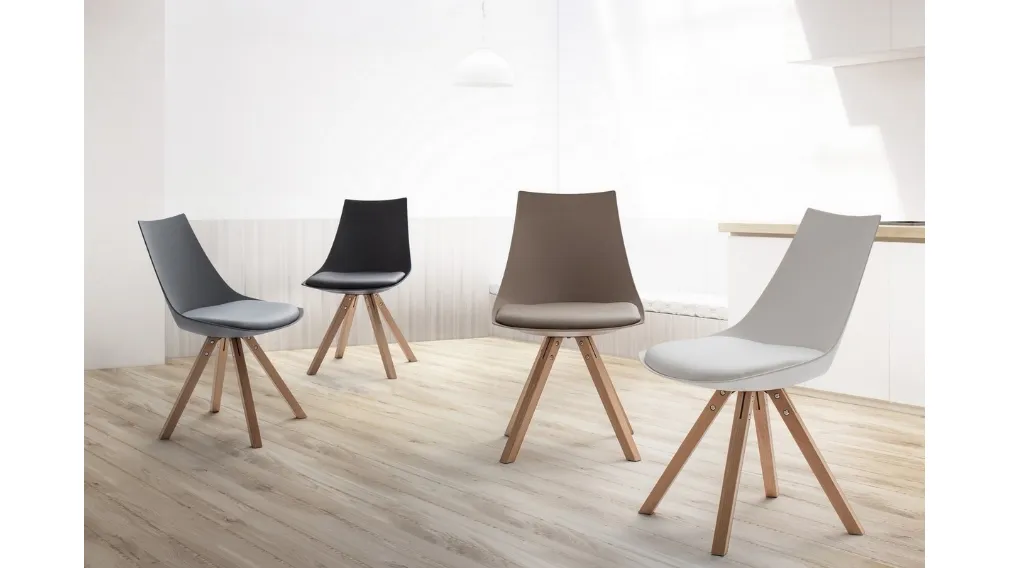 Sedia Mayer con seduta in Plastica di Bizzotto