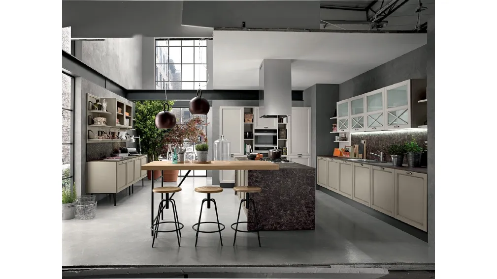 Cucina Classica con isola Sinfonia 06 in laccato Grigio Sabbia anticato di Colombini Casa Artec