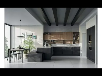 Cucina con penisola Noah Composizione 02 in legno laccato di Prima Cucine