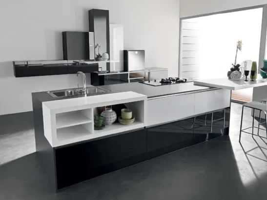 Cucina in vetro organico, laccato e legno Vitrum Org di Astra