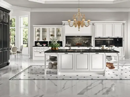 Cucina elegante in legno chiaro e scuro con isola e top in granito Elite di Astra