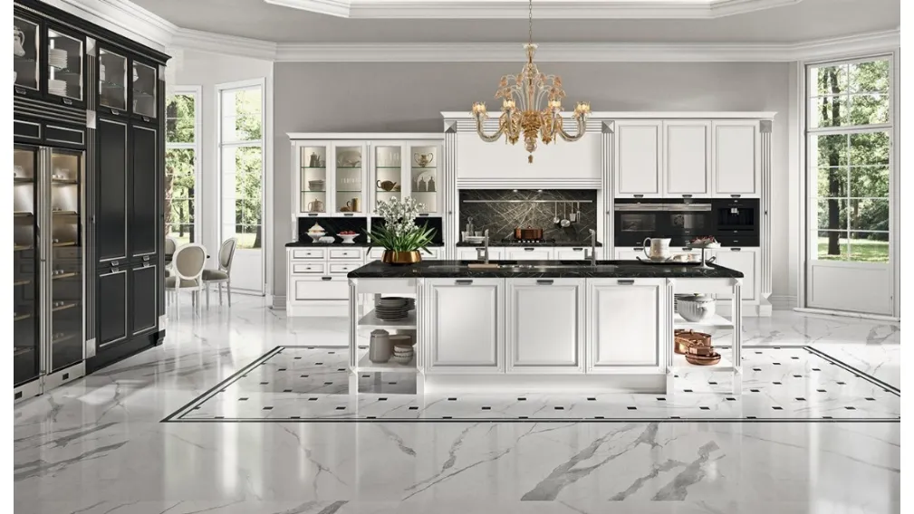 Cucina elegante in legno chiaro e scuro con isola e top in granito Elite di Astra