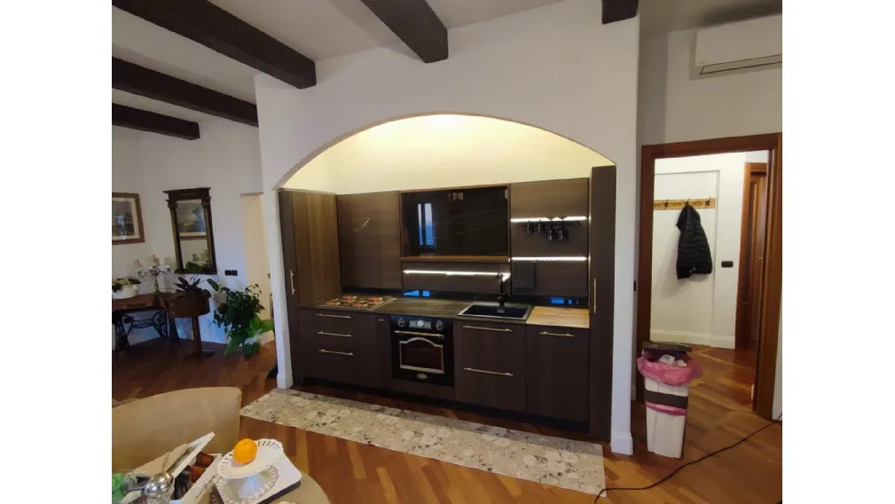Eleganza su Misura: Falegnameria e Design in un Appartamento nel centro storico di Latina