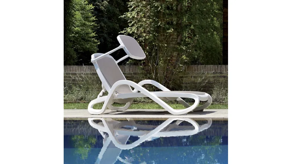 Lettino Alba Bed in tessuto sintetico traspirante con struttura in polipropilene Bed di La Seggiola