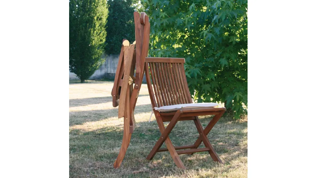 Sedia pieghevole in legno massello di teak indonesiano con finitura olio naturale Folding Chair di La Seggiola