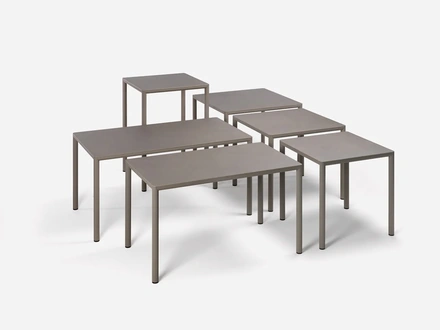 Tavoli da esterno Piave, disponibili in varie misure in HPL di Nardi